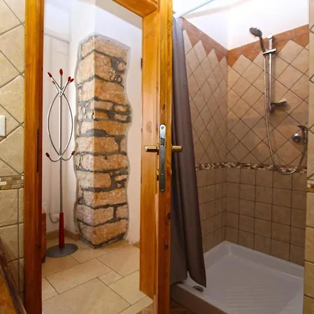Charming House With Garden And Bbq In *