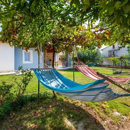Charming House With Garden And Bbq In Apartment Galizana