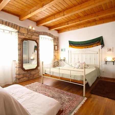 Charming House With Garden And Bbq In 아파트 *