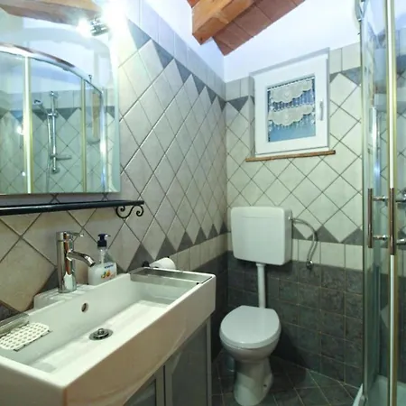 Charming House With Garden And Bbq In Galizana