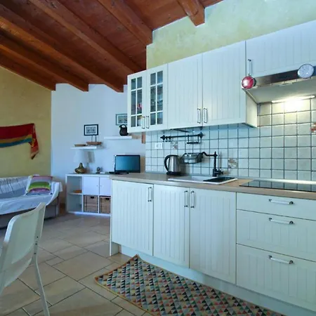 Apartment Charming House With Garden And Bbq In Galizana