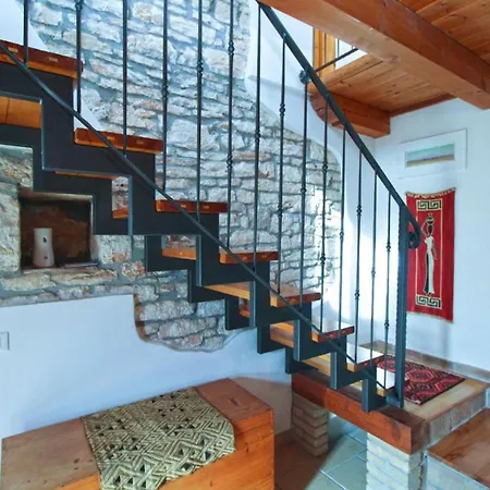 Charming House With Garden And Bbq In