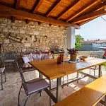 Charming House With Garden And Bbq In * Galizana
