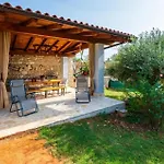 Charming House With Garden And Bbq In Apartment