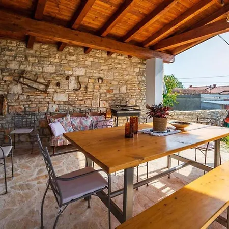 Charming House With Garden And Bbq In * Galizana