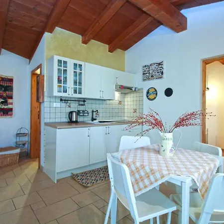 Charming House With Garden And Bbq In *